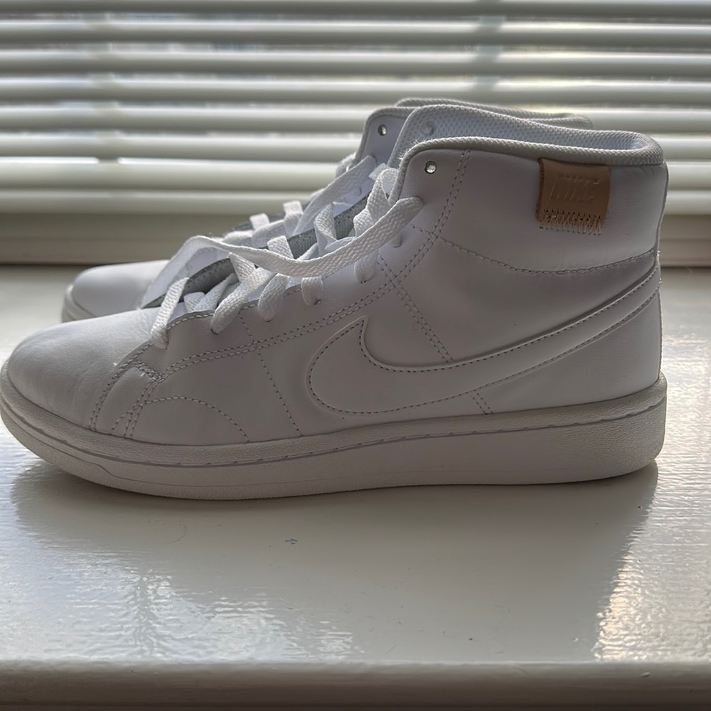 Nike Court Royale 2 sneakers